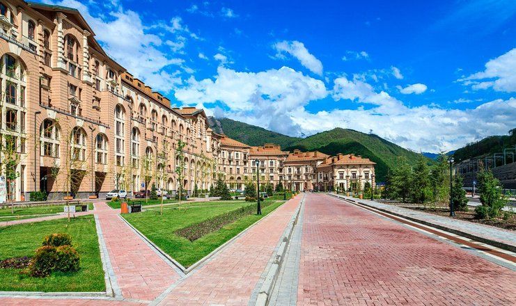 Комплекс апартаментов "Красная поляна" (бывш. "Горки Город")