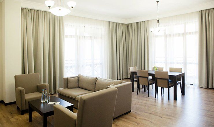 Комплекс апартаментов "Красная поляна" (бывш. "Горки Город")